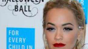 Rita Ora y Cara Delevingne.