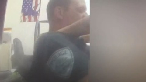 Doran laboraba como sargento en la Oficina del Alguacil del Condado Pinal, en Arizona.