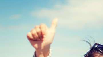 Para fomentar la unión o sentido de comunidad, se recomienda tomar tiempo para disfrutar de su compañía de amigos y familiares.