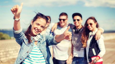 Para fomentar la unión o sentido de comunidad, se recomienda tomar tiempo para disfrutar de su compañía de amigos y familiares.