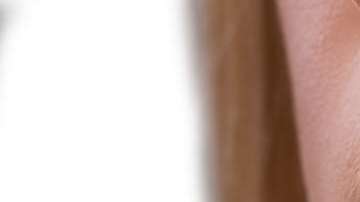 Delinear el labio hará que el lápiz labial dure más tiempo.