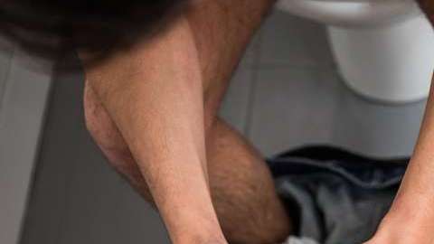 ¿Cuántas veces estando en el baño revisas tu celular?