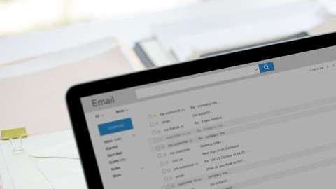 ¿Te molestas cuándo recibes mensajes de fuera de oficina?
