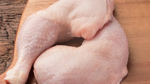 pollo crudo