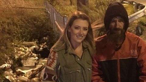 Kate McClure y Johnny Bobbitt Jr.