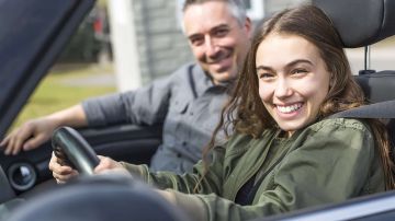 Los adolescentes pueden obtener permisos y licencias en EE.UU.