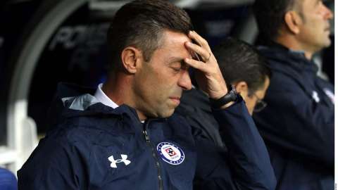 Pedro Caixinha enfrenta serios problemas con tantos lesionados