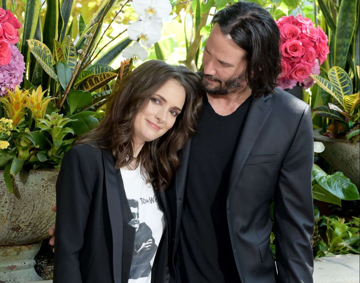 Keanu Reeves and Winona Ryde have married and Keanu confirms it