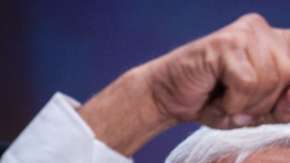 ¿Cuáles son los libros escritos por AMLO y cómo es su estilo?