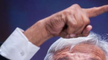 ¿Cuáles son los libros escritos por AMLO y cómo es su estilo?