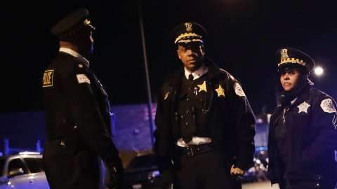 En Chicago hay iniciativas que tratan a la violencia como a una epidemia.