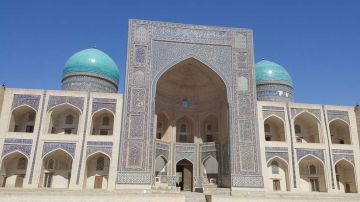 Uzbekistán tiene lugares sagrados de varias religiones.
