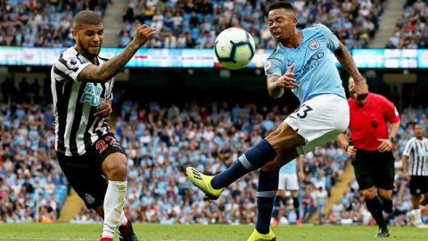 Gabriel Jesús se desempeña como delantero en el Manchester City