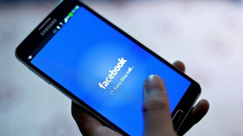 Tras conocerse la noticia del robo de datos, las acciones de Facebook caían un 2.51 % en la bolsa de Nueva York.