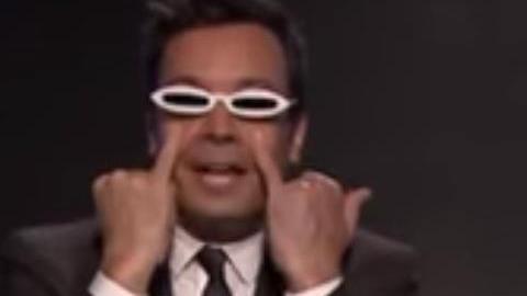 Jammy Fallon acompañó a Bad Bunny en una de sus interpretaciones.