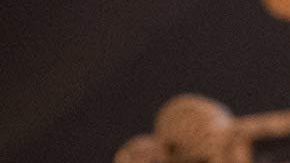 Demián Bichir es el Padre Burke en 'The Nun'.