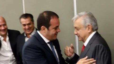 Cuauhtémoc Blanco y Andrés Manuel López Obrador.