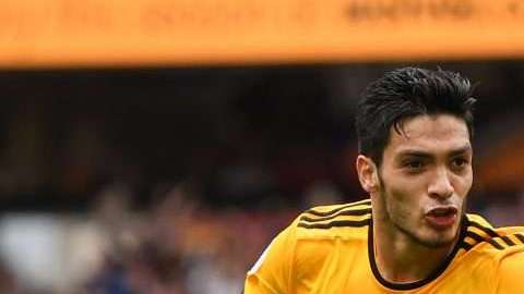 Raúl Jiménez le dio al Wolverhampton Wanderers la victoria ante el Burnley FC. (Foto: Michael Regan/Getty Images)