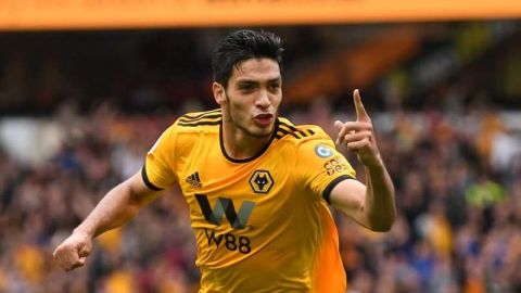 Raúl Jiménez le dio al Wolverhampton Wanderers la victoria ante el Burnley FC. (Foto: Michael Regan/Getty Images)