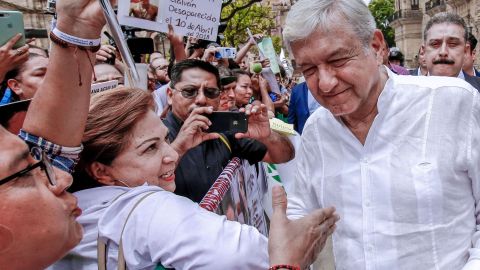 AMLO prometió programas de ayuda social que beneficiarán a 316,000 adultos mayores