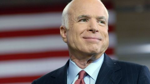 El senador John McCain.