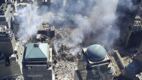 Miles de personas se enfermaron por la nube tóxica que provocó el derrumbe de las Torres Gemelas.