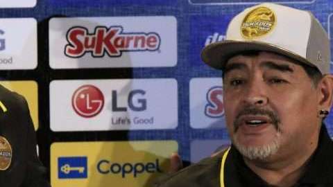 Diego Armando Maradona, durante su presentación como DT de Dorados de Sinaloa. (Foto: Imago7/Roberto Armenta)