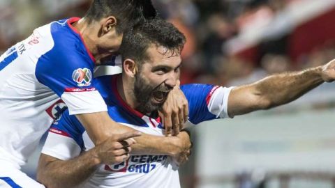 El jugador uruguayo del Cruz Azul Martín Cauteruccio festeja un gol al Tijuana. (Foto: Imago7/ Alejandro Gutiérrez Mora)