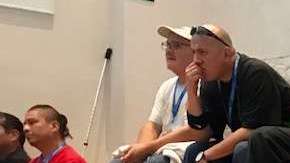 Uno de los asistentes a la charla motivacional.