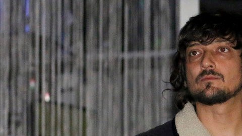 Larregui se disculpó por sus comentarios en Twitter.
