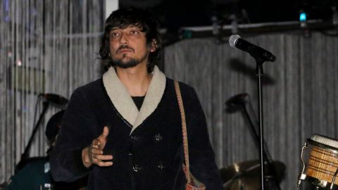 Larregui se disculpó por sus comentarios en Twitter.