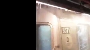 Lluvia intensa en la estación Bryant Park