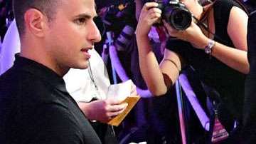 Nicki Minaj sufrió accidente de vestuario.