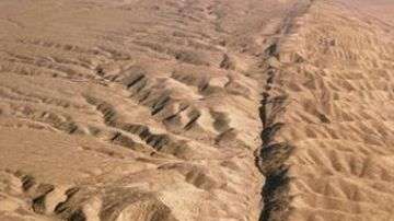 Nadie había notado la forma en cómo en ocasiones, se mueve ahí la tierra.