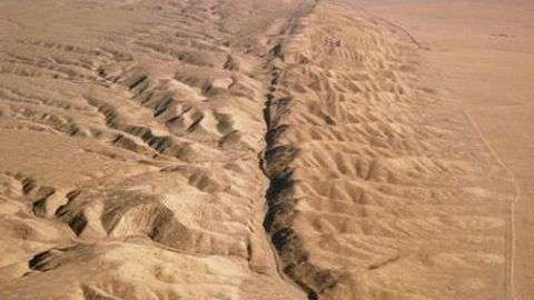 Nadie había notado la forma en cómo en ocasiones, se mueve ahí la tierra.