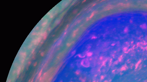 La corriente de chorro de seis lados en el polo norte de Saturno conocida como "el hexágono".