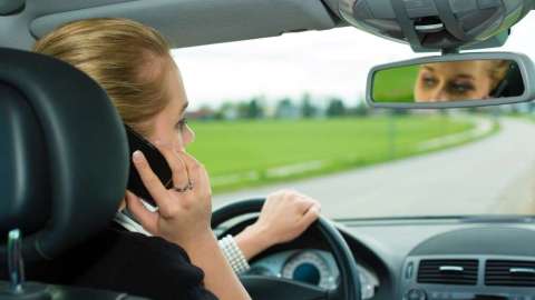 Call Me Out intenta cambiar los hábitos de la conducción distraída.
