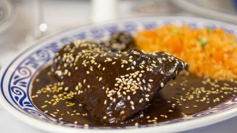 El mole negro es originario de Oaxaca.