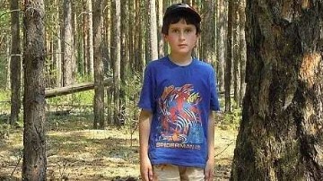 Una fuente anónima declaró que el chico pasó horas jugando videojuegos.