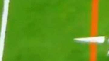 Andrew Luck sufrió la rudeza innecesaria de Shawn Williams.