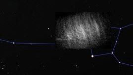 Alrededor de la Tierra giran un par de satélites de polvo.