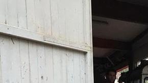 Rafael Nadal ayuda en las labores de limpieza en Mallorca, tras los fuertes torrenciales