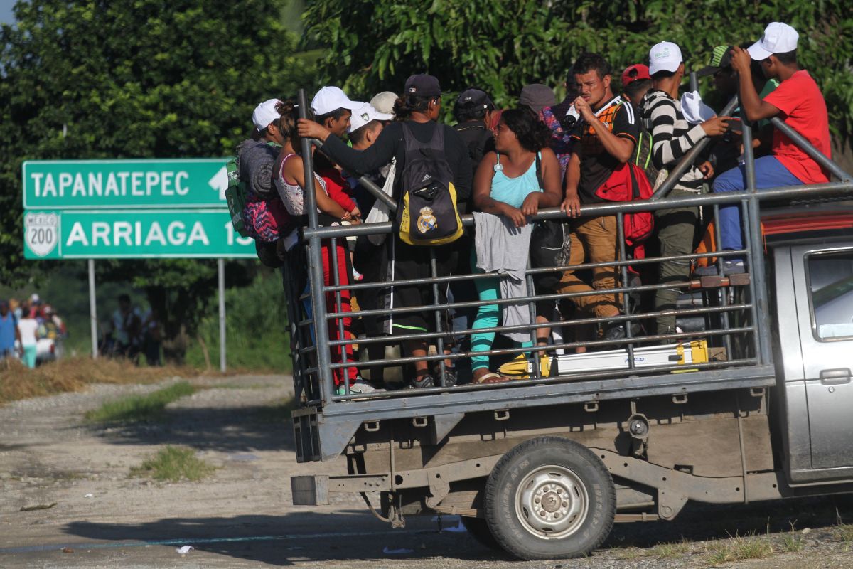 La caravana continúa su paso hacia EEUU.