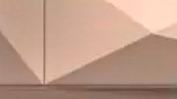 Una de las jóvenes agredidas el sábado a la noche cuando estaba en la puerta de su edificio