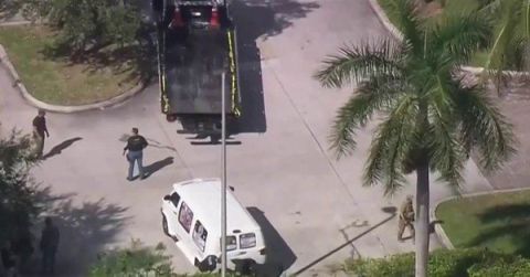 Autoridades federales arrestan a individuo en conexión con envío de explosivos a líderes demócratas. Foto. capturada de Twitter