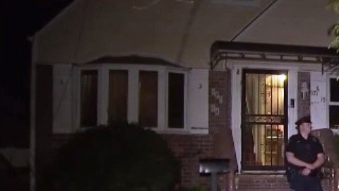 La policía tomó la casa en Auburndale, Queens