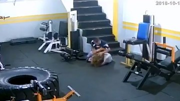 Cámaras de vigilancia captaron el ataque.