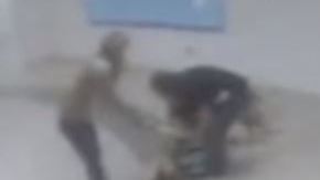 La maestra le dijo a la madre que su hijo había sufrido un accidente.