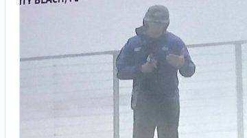 Jim Cantore se las vio duras durante la transmisión.