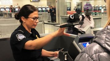 TSA colabora con CPB para aumentar la seguridad en aeropuertos.